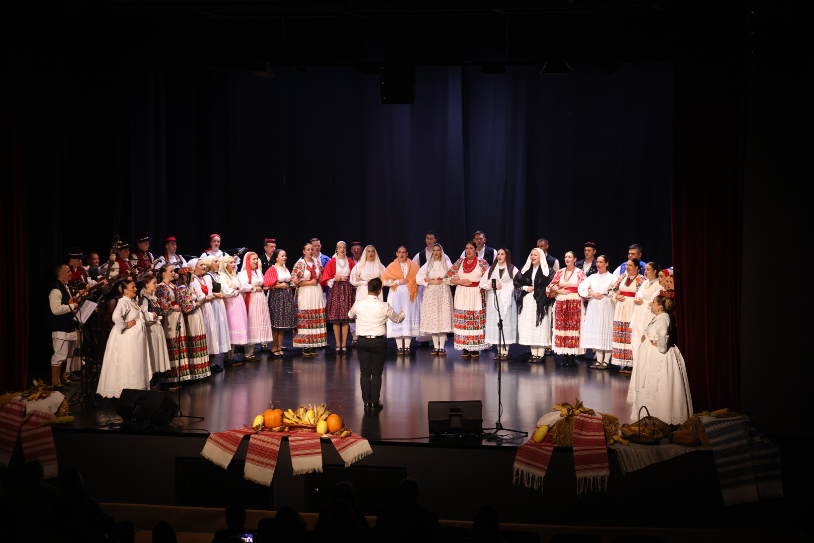 25 godina djelovanja Folklornog ansambla „Ivan Mažuranić“ proslavili smo uz prvi jubilarni koncert