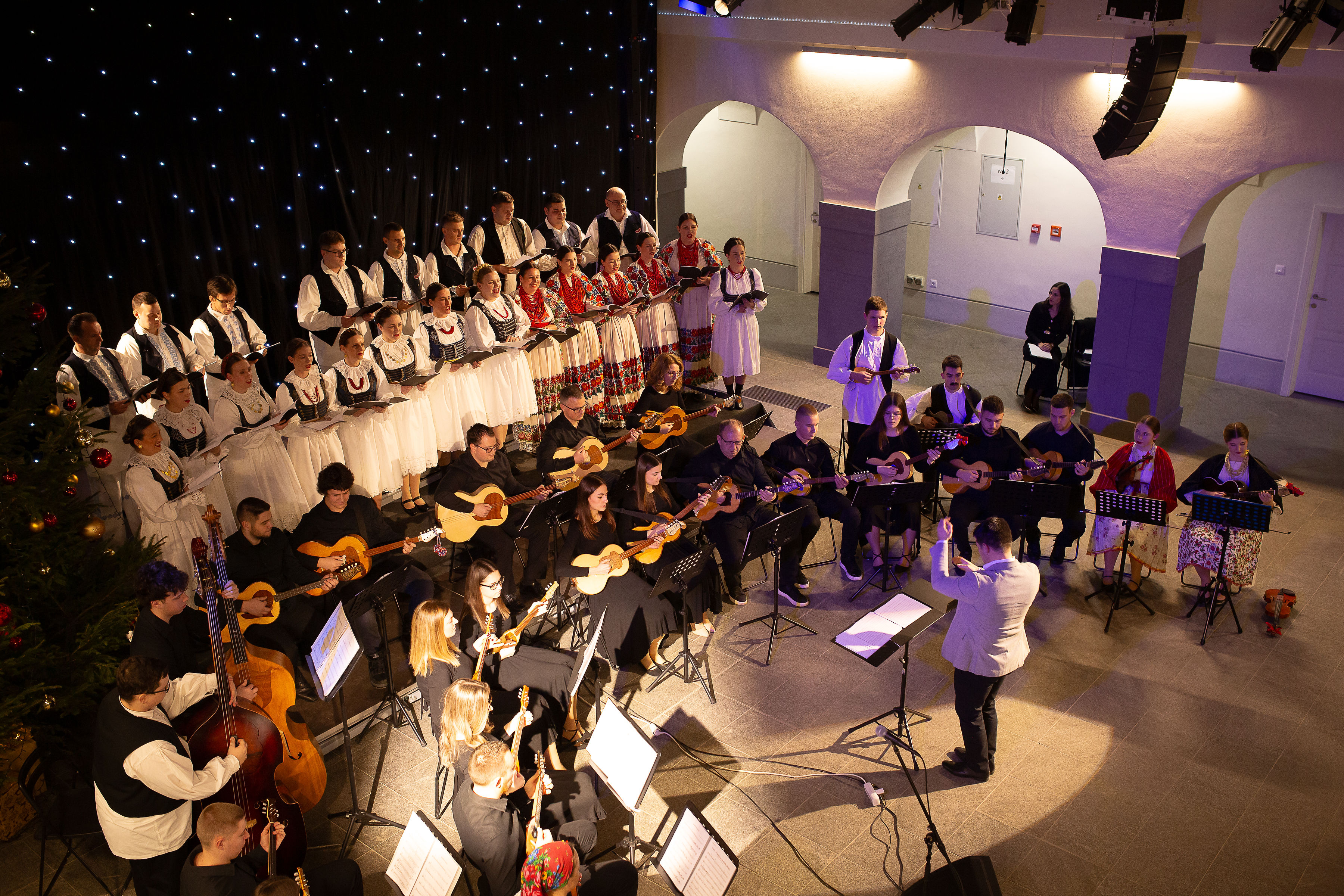 Koncert Karlovčanima s ljubavlju: Radujte se narodi